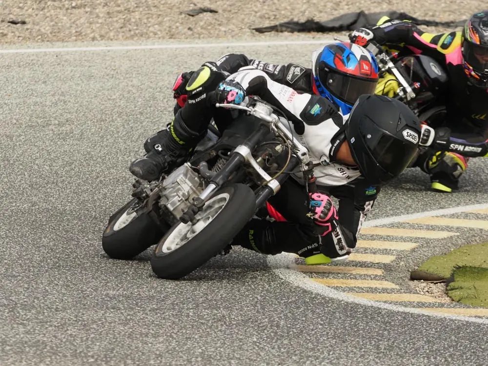 Knee down on a small training bike